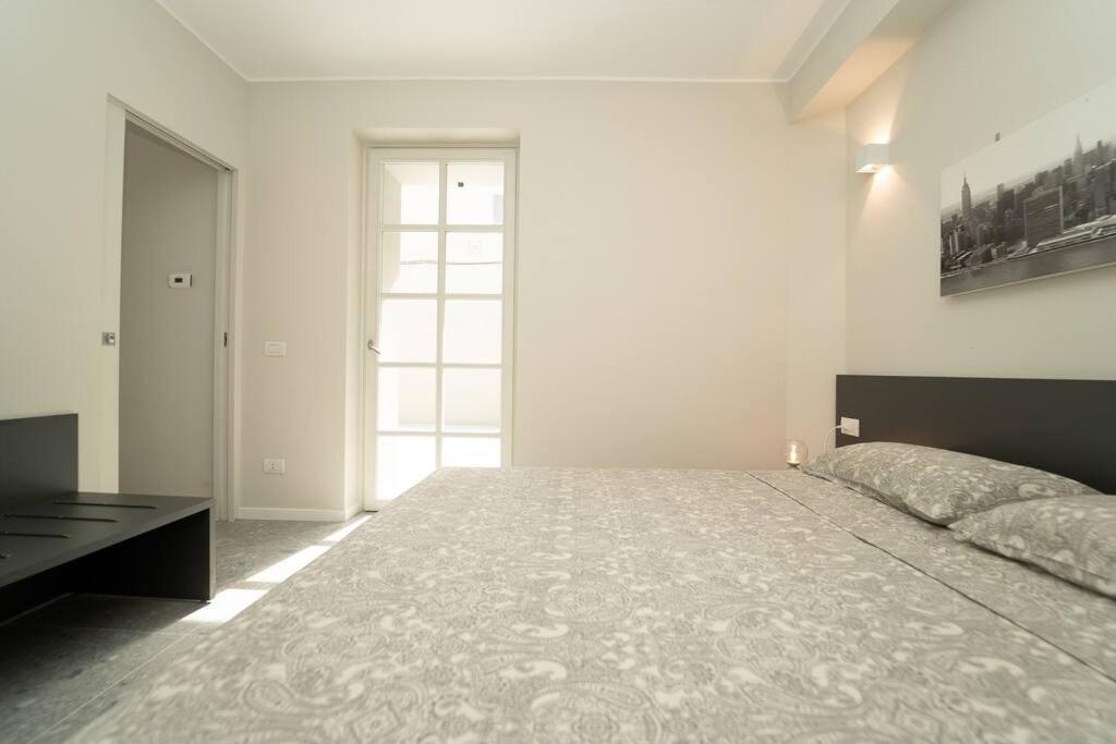 Apt 2 Min From The Cathedral With Private Parking Como Bagian luar foto
